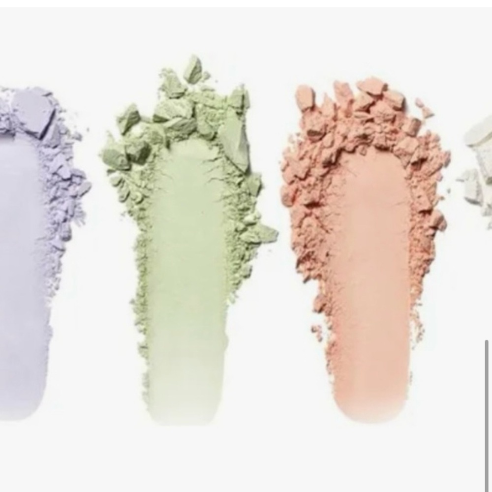 STILA Multicolor One step Correcting Face Powder Palette - Picture 4 of 9